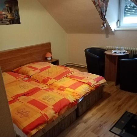 Hotel Toeroek Vendeghaz Šoproň Exteriér fotografie